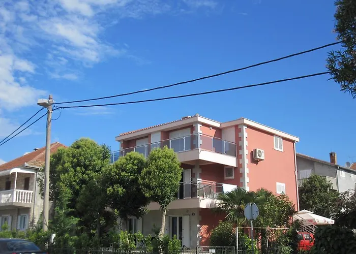 Apartments Delfin